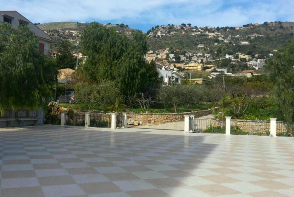 לינה וארוחת בוקר Rocca Di מונריאלה מראה חיצוני תמונה